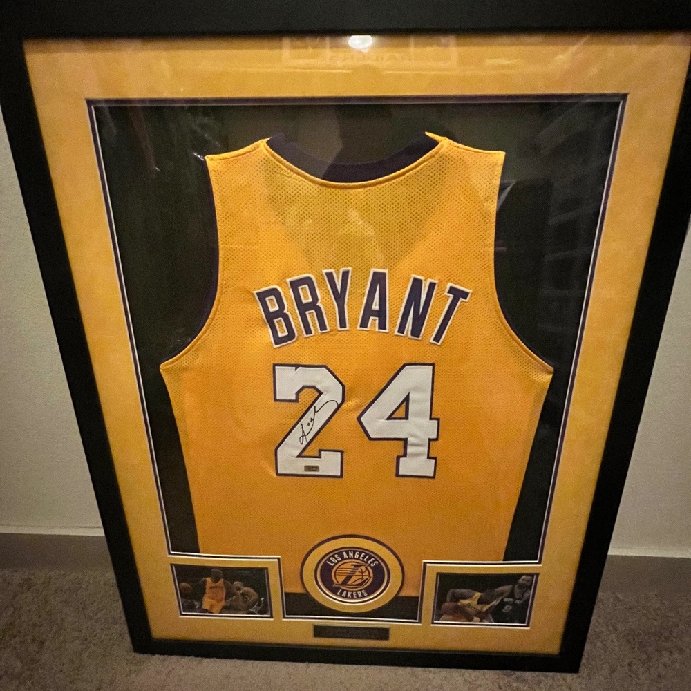 Kobe Bryant Signed Los Angeles Lakers Jersey  ERA COA Framed